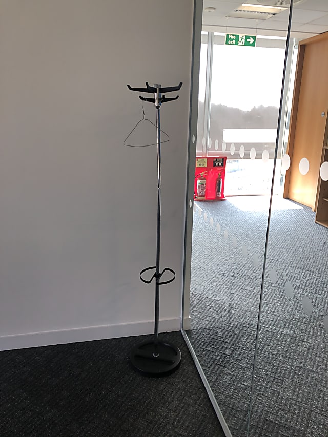 Coat stand