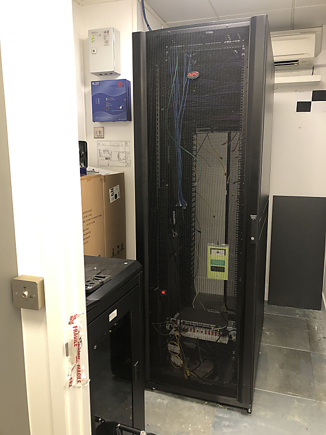 Server cabinet