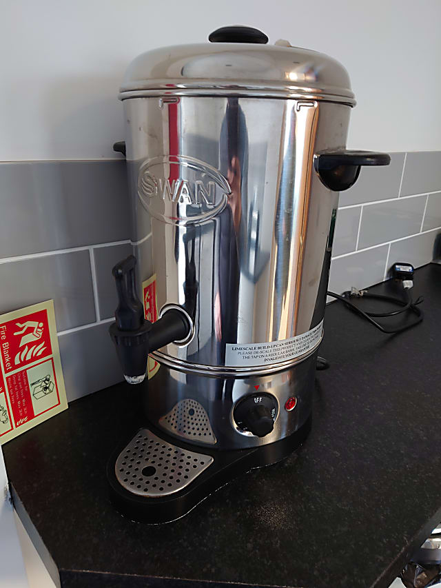 Swan hot tea water urn, SWU8L