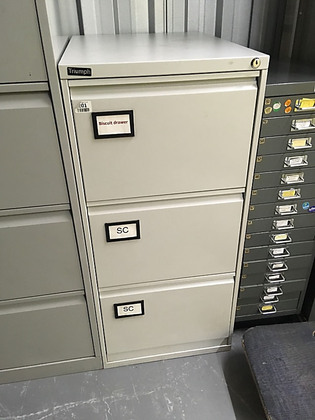 Metal 3-drawer filing cabinet