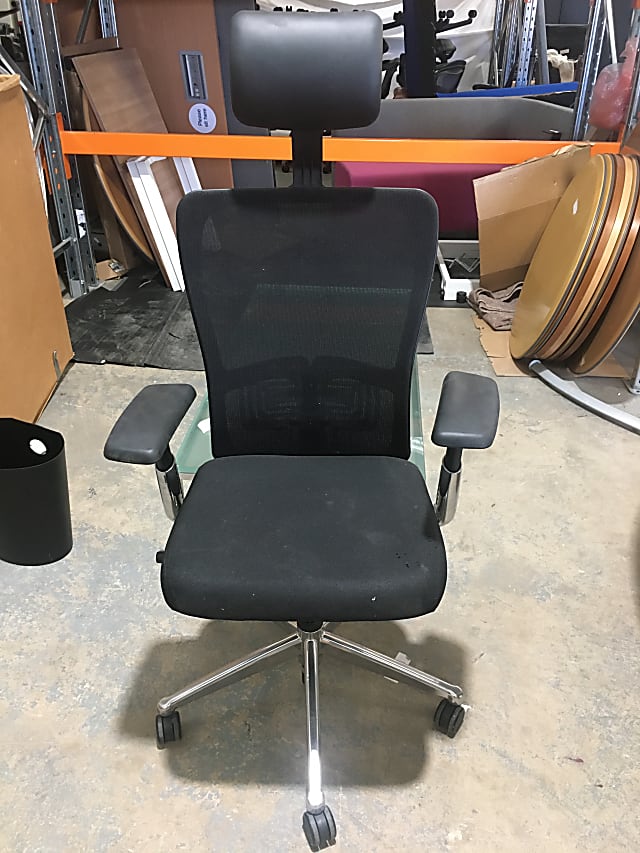 Haworth Comforto mesh back office chair