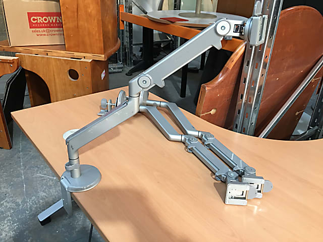 3x Humanscale Monitor arms 