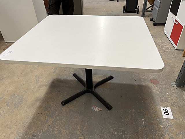 White and aluminium coffee table
