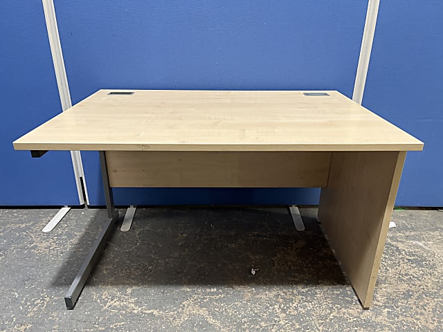 Straight Desk 120cm end panel right