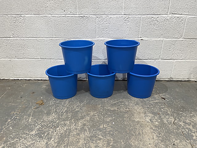 Blue bins (x5) one Lot 