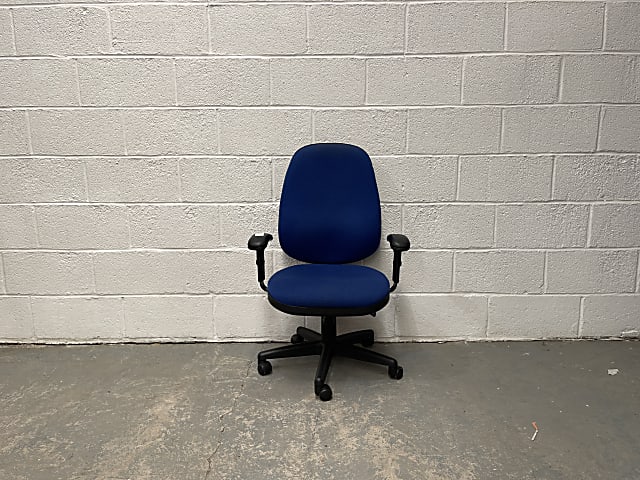 black and blue rolling office chair