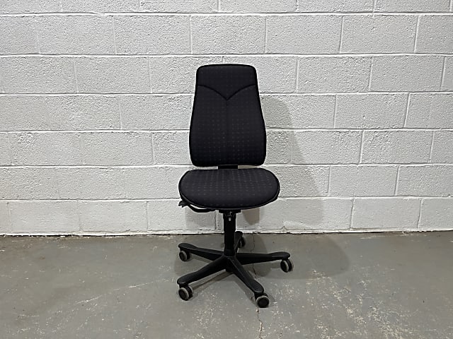 Dark Grey kinnarps 6000 chair