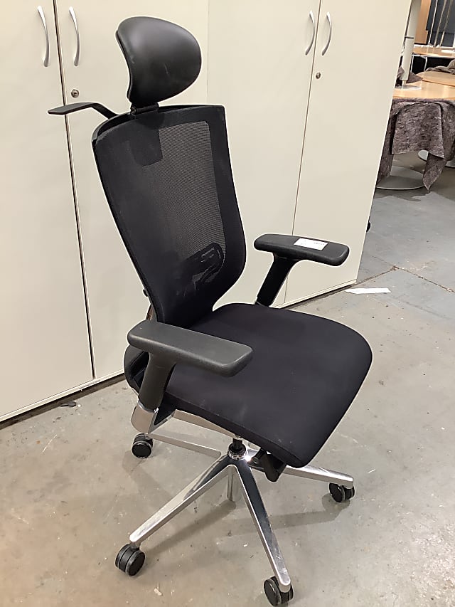 Techo Sidiz operator chair with headrest and coat hanger 