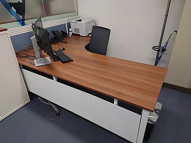 RHR desk