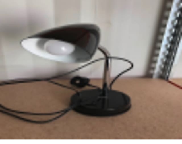 Desk lamp