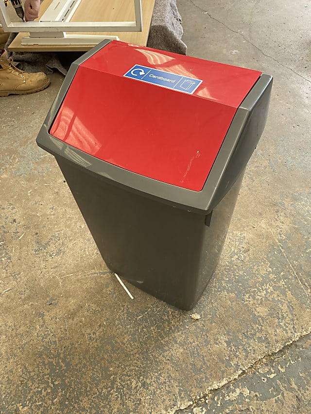 red top bin