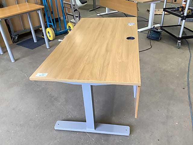 Kinnarps electric desk 160