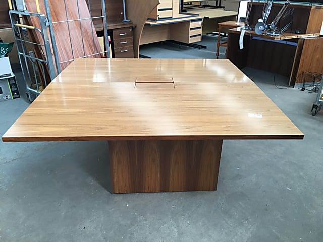 Meeting room table