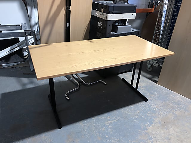 Fold out table desk