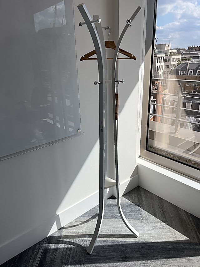 Coat stand