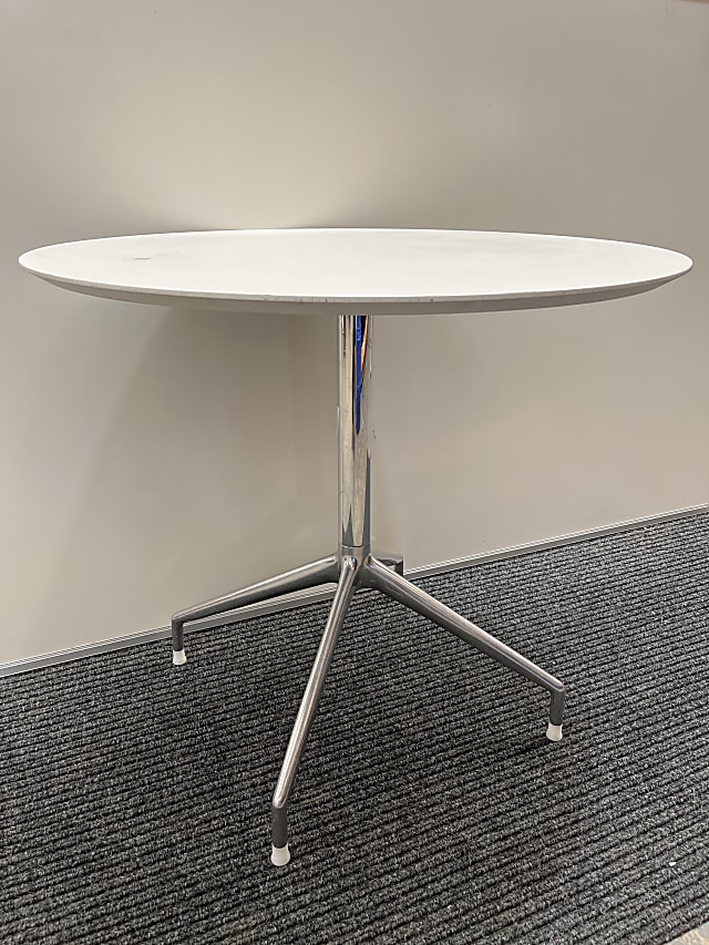 Maxalto round table