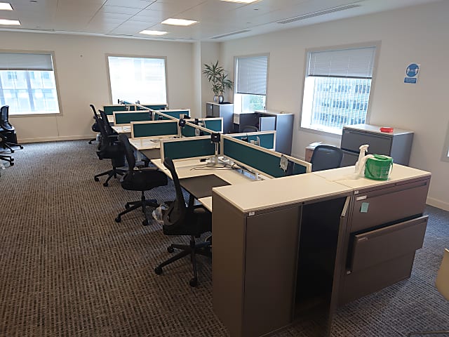 Techo Bank of 10 desks