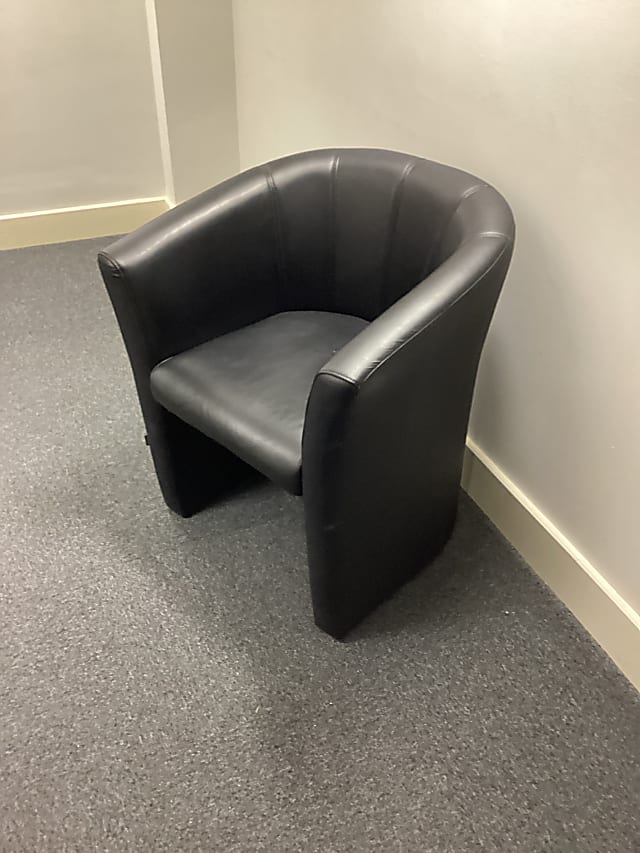 Tub chair