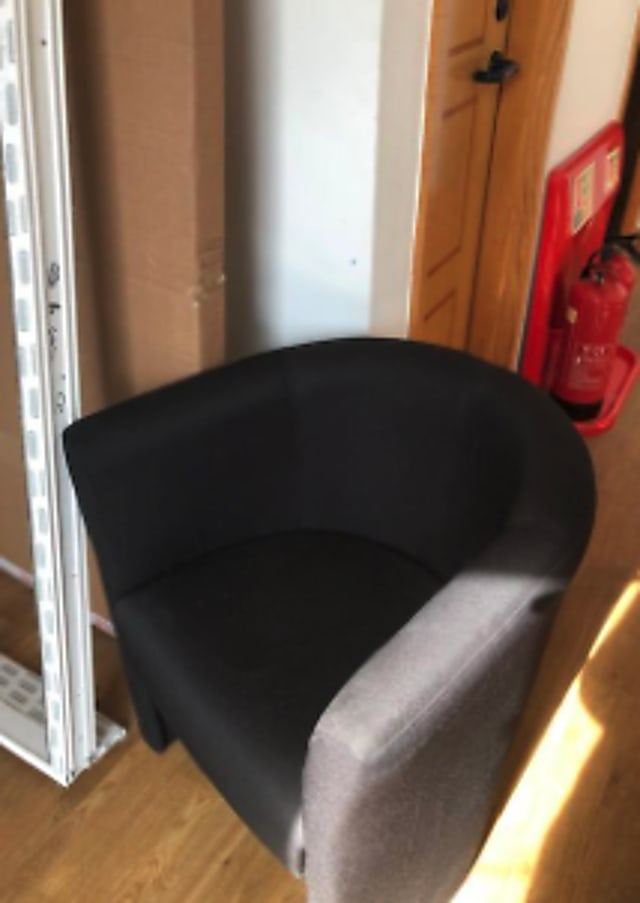 Tub chair