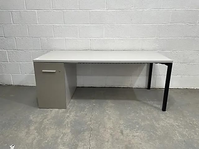 Bene left hand single desk with built in storage