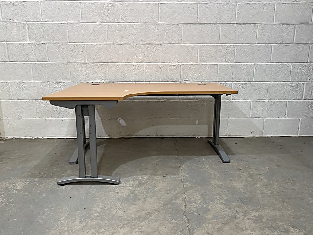 Left hand return desk