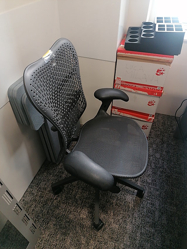 not received Mirra chair 