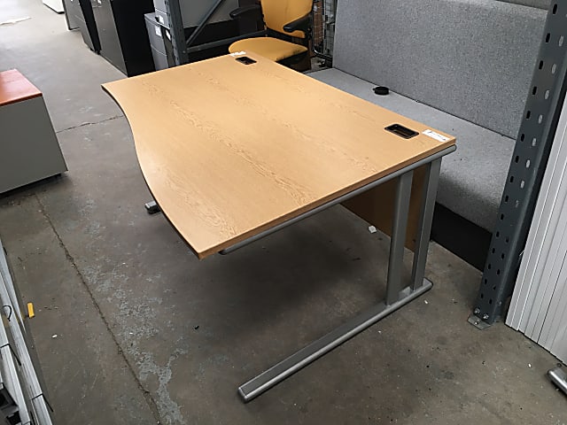 Right wave desk 140