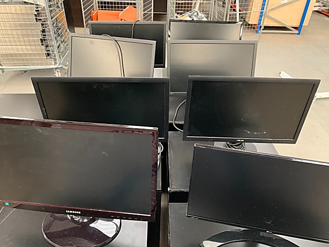 Monitor - Various makes, models and sizes