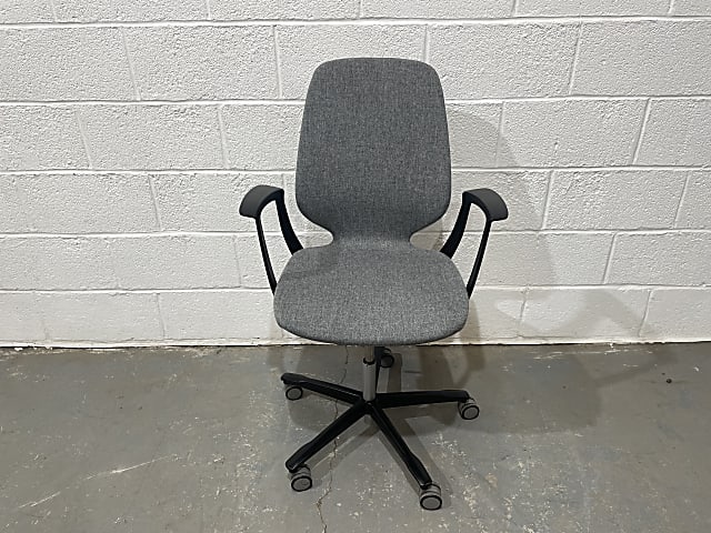 Kinnarps Grey office Chair 