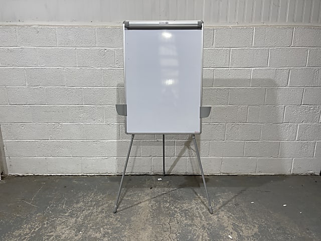 freestanding Flipchart easel on adjustable tripod whiteboard