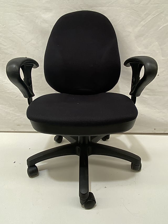 black operator chair 