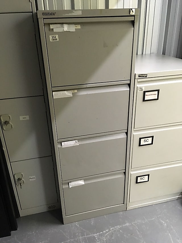 Metal 4-drawer filing cabinet