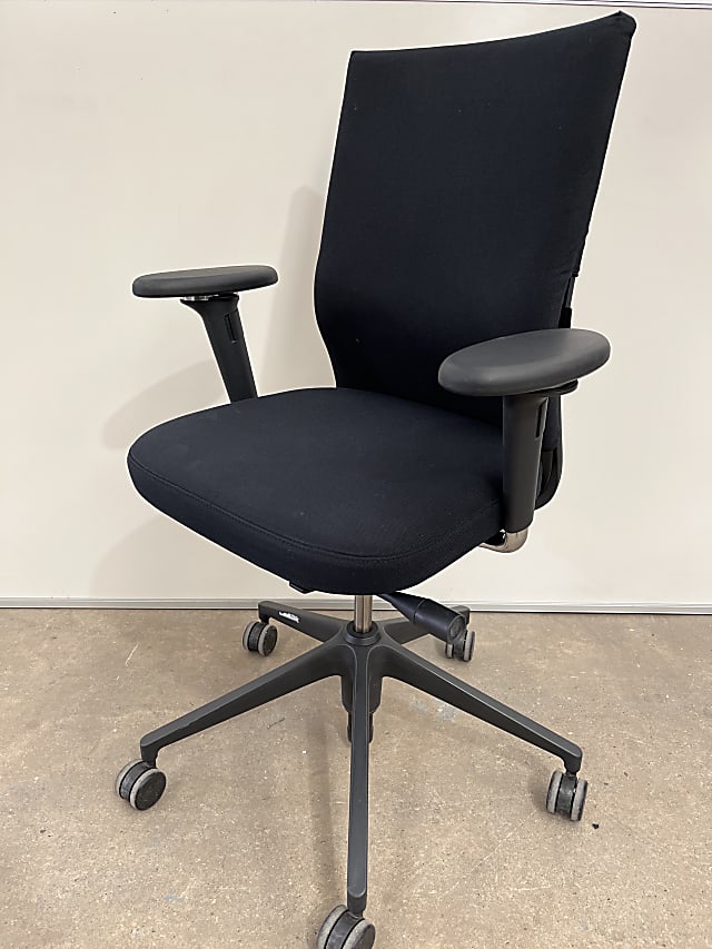Vitra Axess task chair 