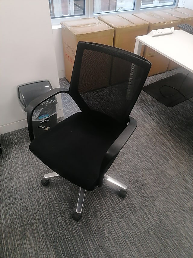 Duplicate chair