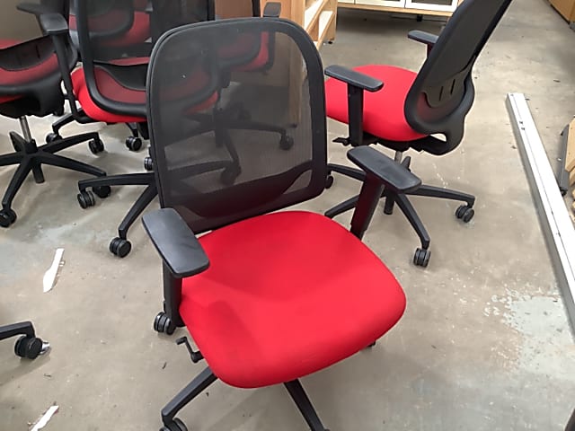 Faulty Invicta chair red