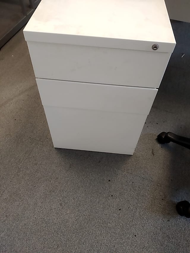 White 3 drawer pedestal