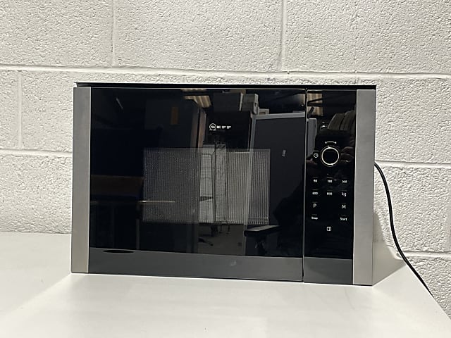 Neff integrated microwave oven