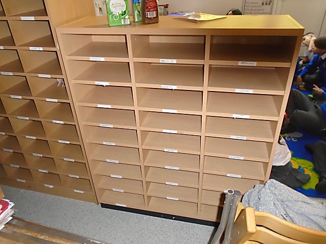 Pigeon hole storage/bookcase