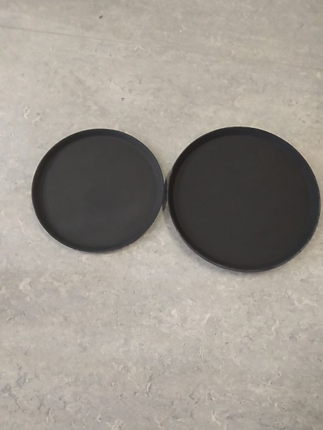 three round gray trays