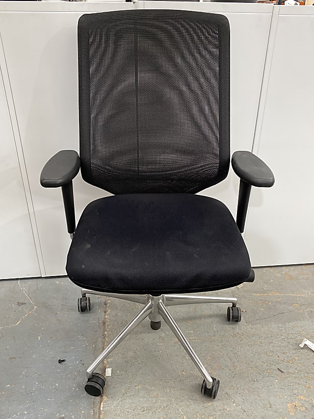 Vitra ID office chair with snags