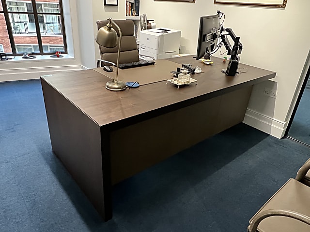 Walter Knoll Executive desk