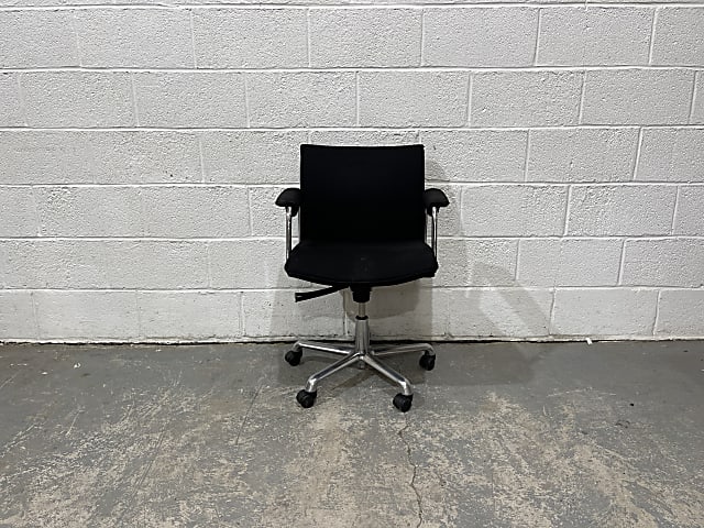 Boss Design Black rolling office Chair