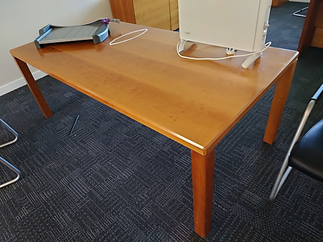 Seasoned table