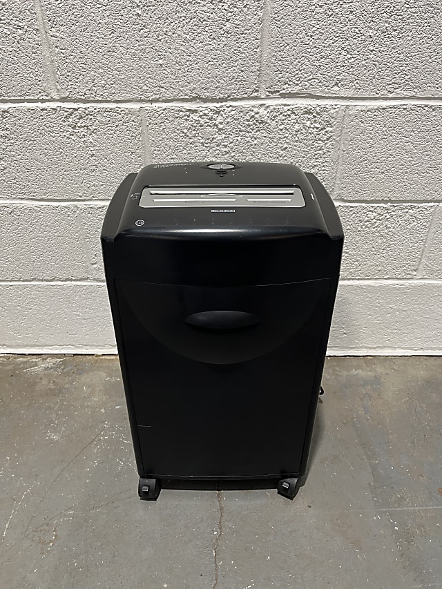 Q-Connect shredder Q15cc