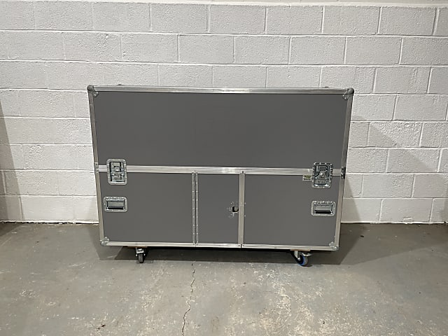 Techno Case Sky-Lite flight case on wheels