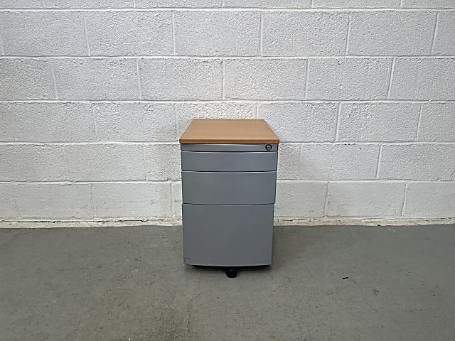 3 drawer pedestal 