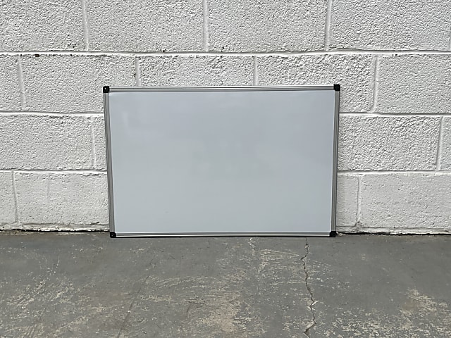 Rectangular whiteboard 