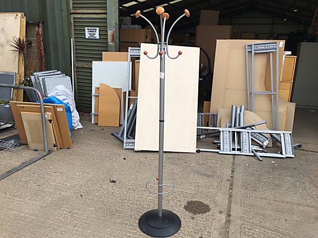 Coat stand