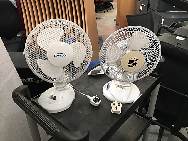 Pair of 9 inch desk fans