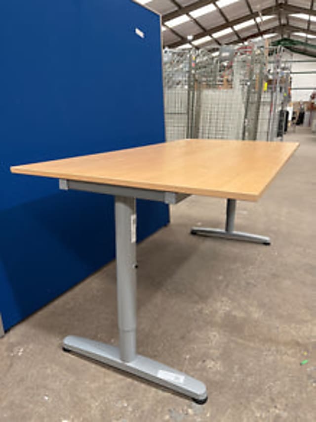 IKEA Bekant desk 160cm grey legs